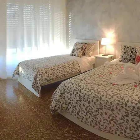 House לינה וארוחת בוקר רג'יו די קאלאבריה