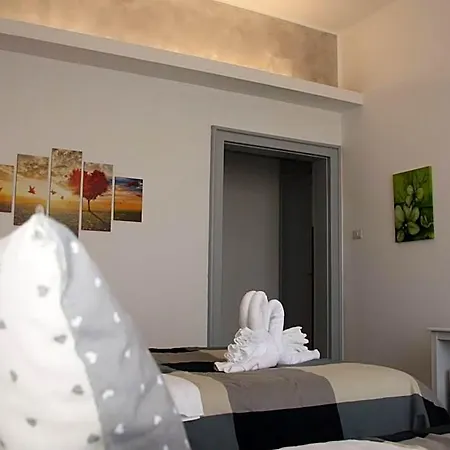 Bed & Breakfast House