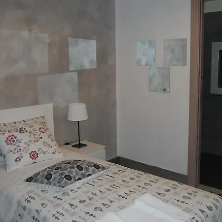 Bed & Breakfast House