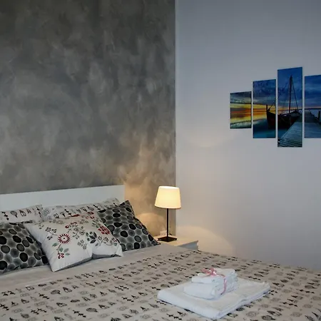 House 4* 레조디칼라브리아