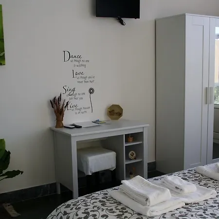 House לינה וארוחת בוקר רג'יו די קאלאבריה