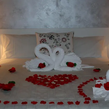 House Bed & Breakfast 2*
